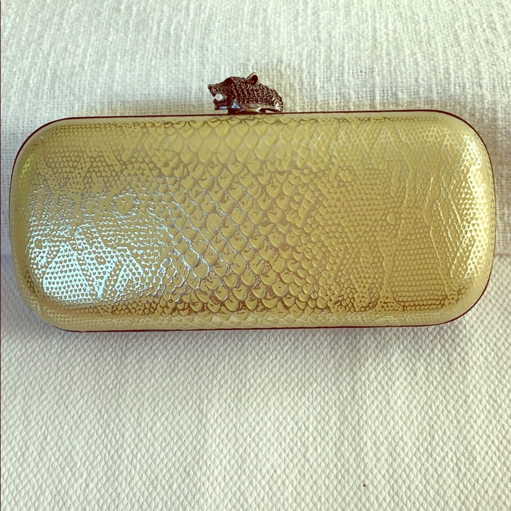 Gold clutch